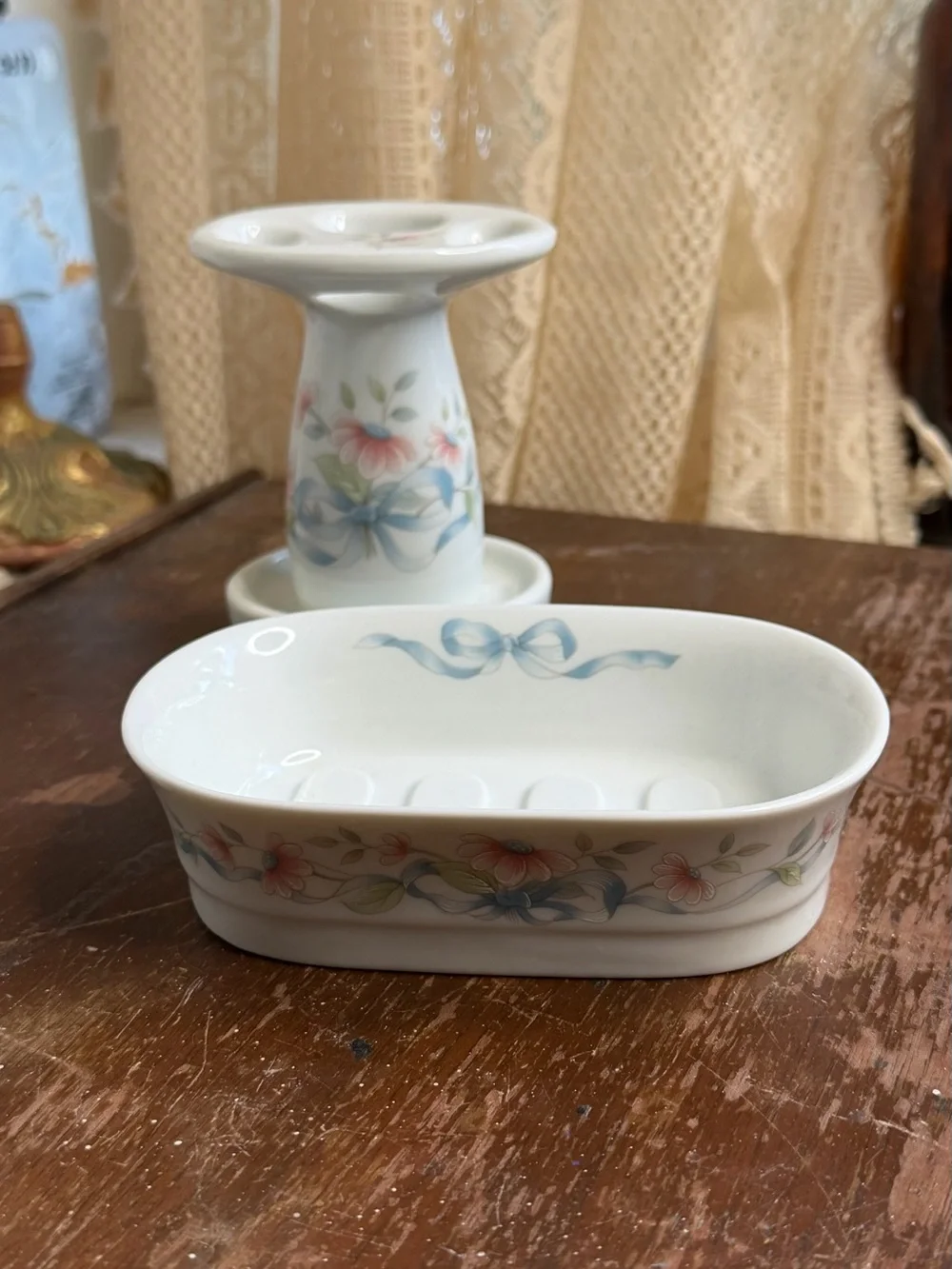 Princess House Exclusive Floral Ribbon Soap Dish & Toothbrush Holder